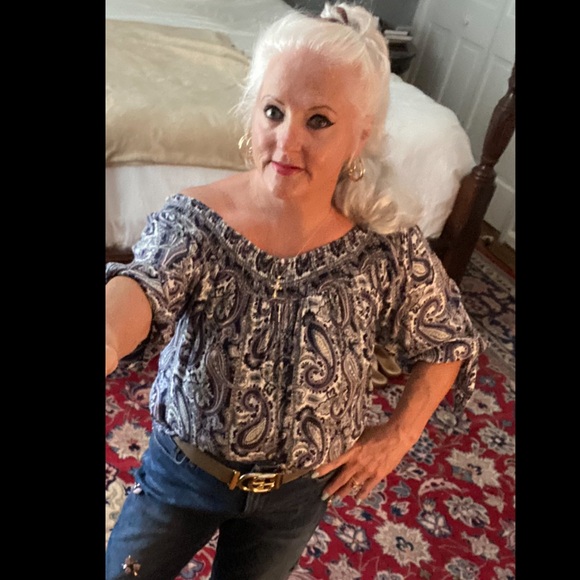 Meet your Posher, Scarlet - Picture 5 of 12